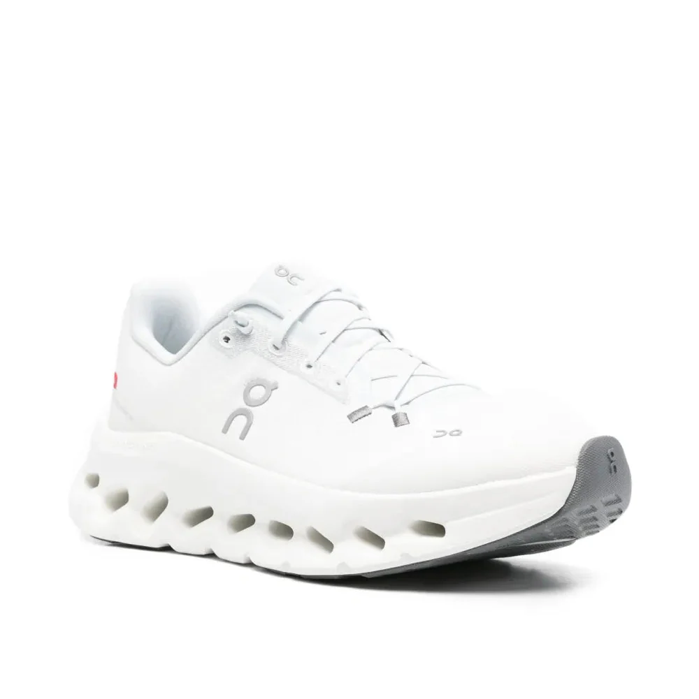 On Cloudtilt Glacier